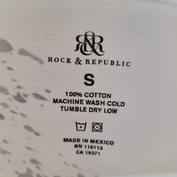 Rock & Republic,Women's White T-Shirt - Picture 5 of 9